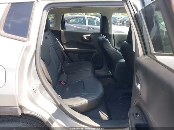 3C4NJDBB3JT154540 2018 JEEP COMPASS - Image 8