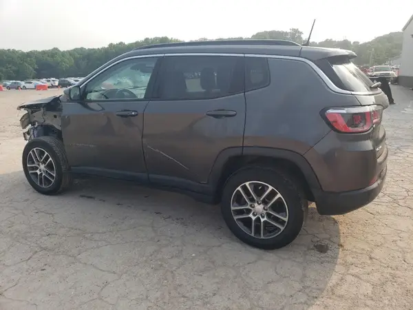 3C4NJDBB3JT154795 2018 JEEP COMPASS - Image 2