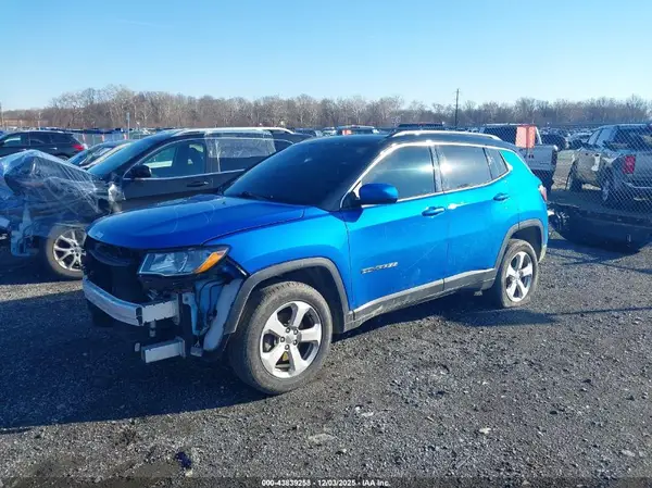 3C4NJDBB3JT167790 2018 JEEP COMPASS - Image 2