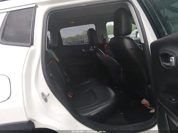 3C4NJDBB3JT175808 2018 JEEP COMPASS - Image 8