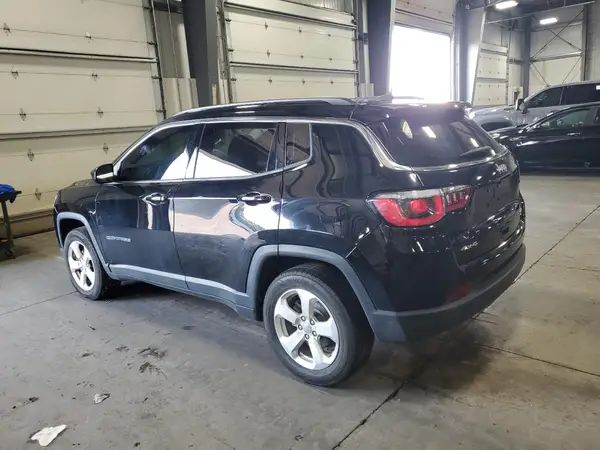 3C4NJDBB3JT176683 2018 JEEP COMPASS - Image 2