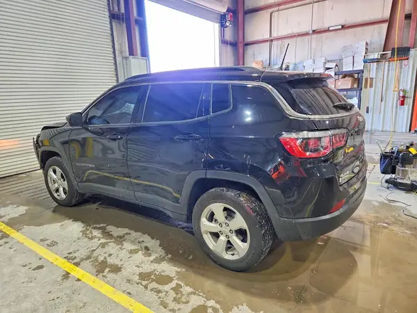 3C4NJDBB3JT177185 2018 JEEP COMPASS - Image 2