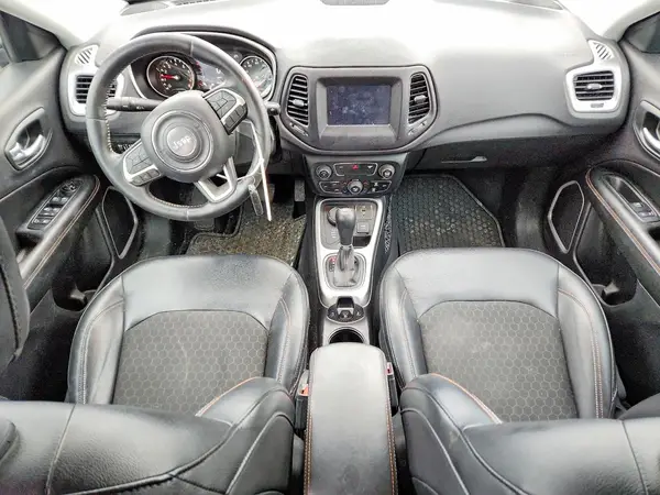 3C4NJDBB3JT178157 2018 JEEP COMPASS - Image 8