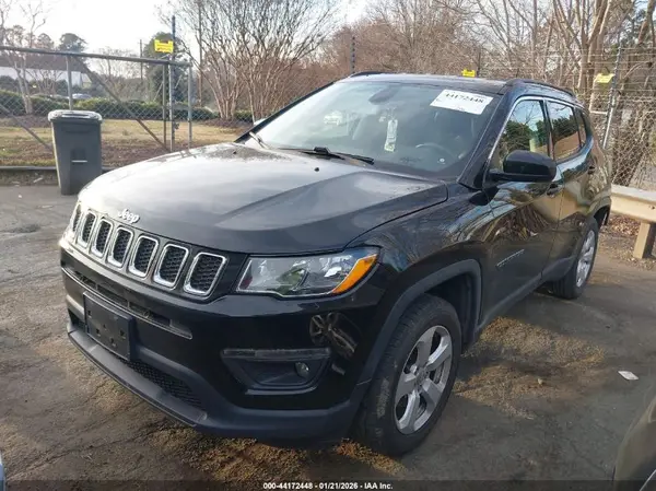 3C4NJDBB3JT180538 2018 JEEP COMPASS - Image 2