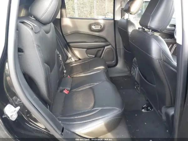 3C4NJDBB3JT180538 2018 JEEP COMPASS - Image 8