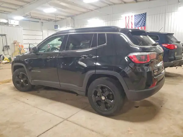 3C4NJDBB3JT180698 2018 JEEP COMPASS - Image 2