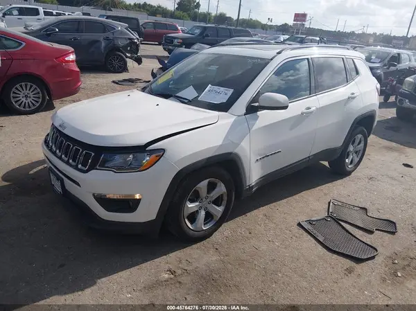 3C4NJDBB3JT191555 2018 JEEP COMPASS - Image 2