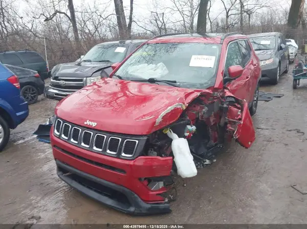 3C4NJDBB3JT191636 2018 JEEP COMPASS - Image 2