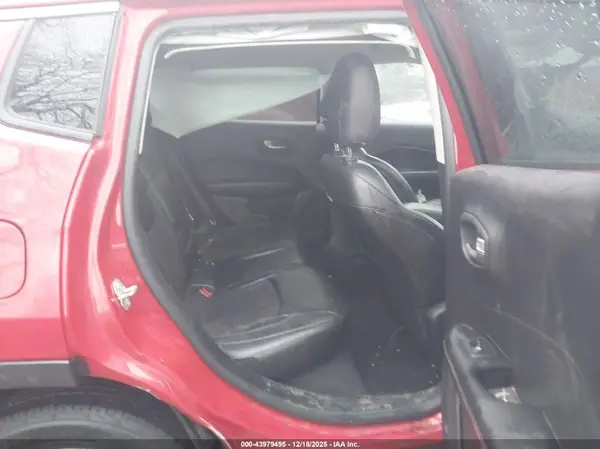 3C4NJDBB3JT191636 2018 JEEP COMPASS - Image 8