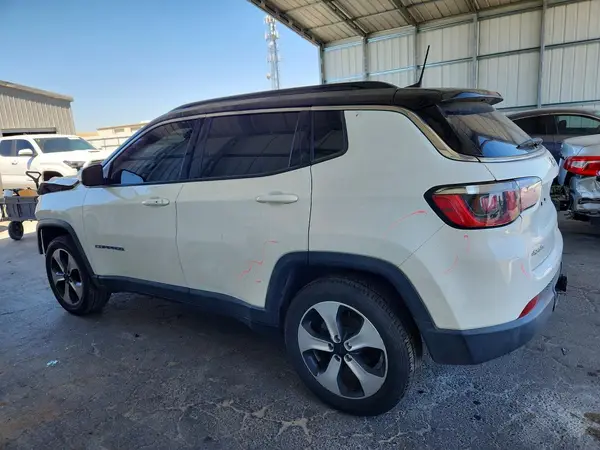 3C4NJDBB3JT195427 2018 JEEP COMPASS - Image 2