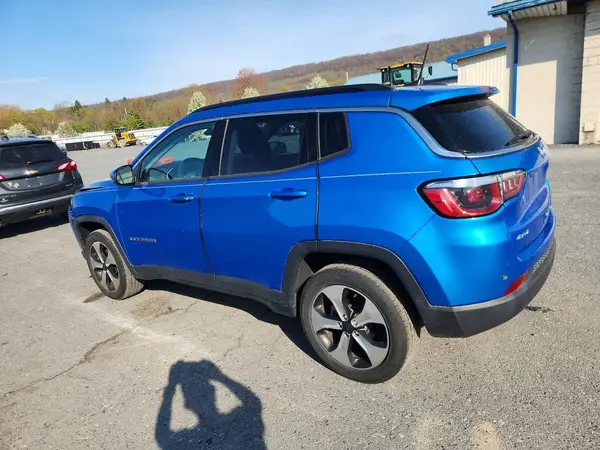 3C4NJDBB3JT202294 2018 JEEP COMPASS - Image 2