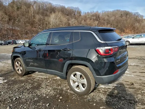 3C4NJDBB3JT239667 2018 JEEP COMPASS - Image 2
