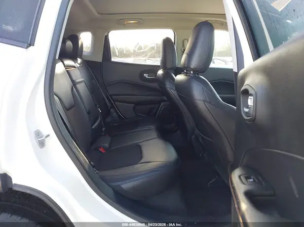 3C4NJDBB3JT245713 2018 JEEP COMPASS - Image 8