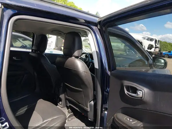 3C4NJDBB3JT256193 2018 JEEP COMPASS - Image 8
