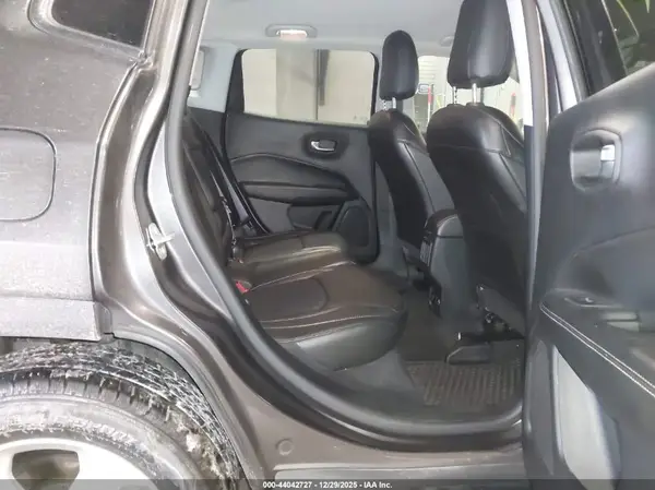 3C4NJDBB3JT259076 2018 JEEP COMPASS - Image 8