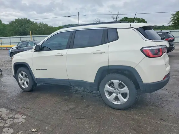 3C4NJDBB3JT270515 2018 JEEP COMPASS - Image 2