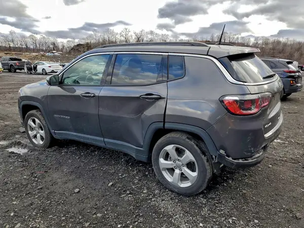 3C4NJDBB3JT270546 2018 JEEP COMPASS - Image 2