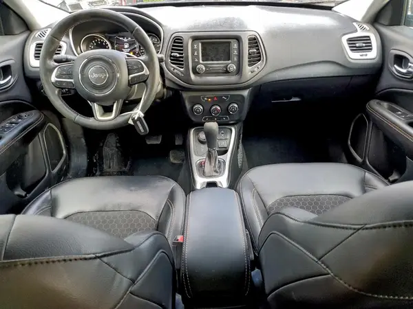 3C4NJDBB3JT270546 2018 JEEP COMPASS - Image 8