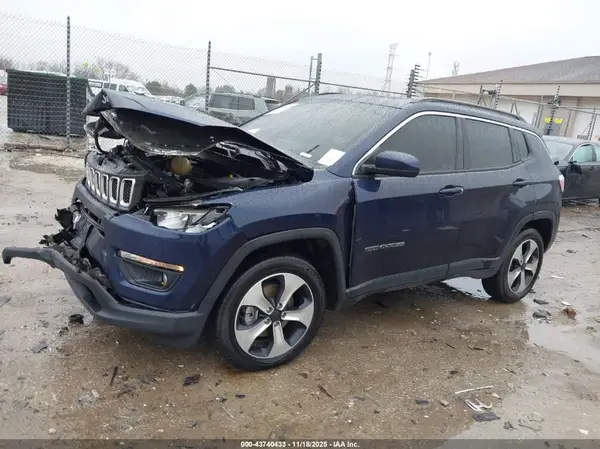 3C4NJDBB3JT280526 2018 JEEP COMPASS - Image 2