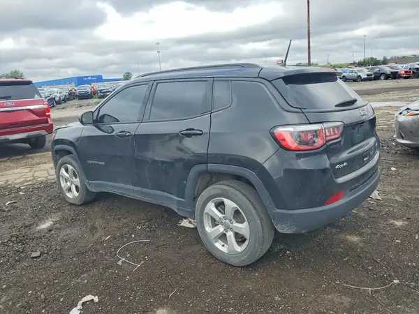 3C4NJDBB3JT280543 2018 JEEP COMPASS - Image 2