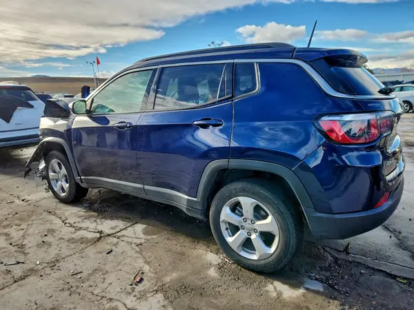 3C4NJDBB3JT282972 2018 JEEP COMPASS - Image 2