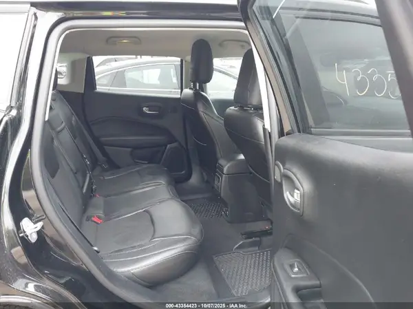 3C4NJDBB3JT298623 2018 JEEP COMPASS - Image 8