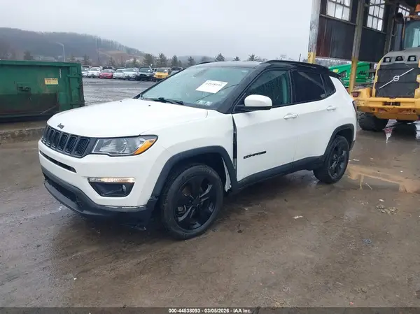 3C4NJDBB3JT298850 2018 JEEP COMPASS - Image 2
