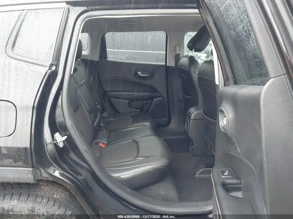 3C4NJDBB3JT307174 2018 JEEP COMPASS - Image 8