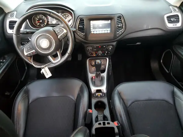 3C4NJDBB3JT307935 2018 JEEP COMPASS - Image 8