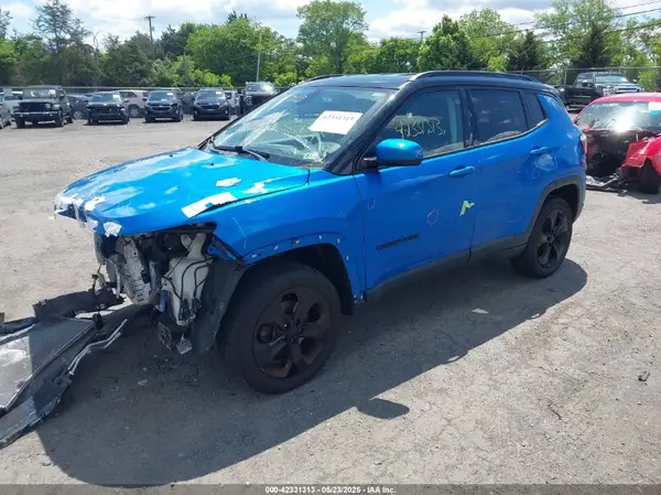3C4NJDBB3JT313458 2018 JEEP COMPASS - Image 2