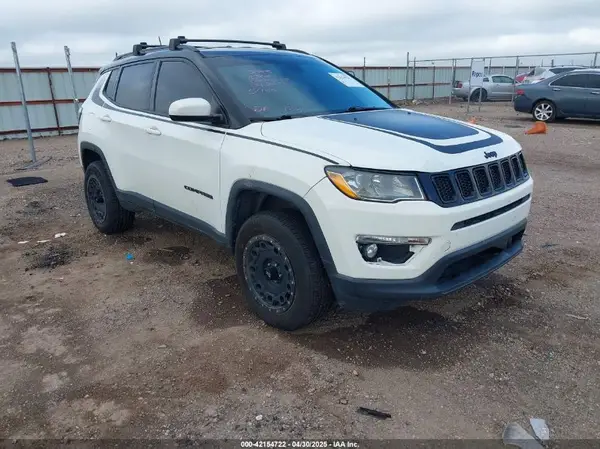 3C4NJDBB3JT325450 2018 JEEP COMPASS - Image 1