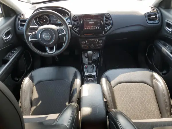 3C4NJDBB3JT326243 2018 JEEP COMPASS - Image 8