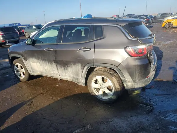 3C4NJDBB3JT331863 2018 JEEP COMPASS - Image 2