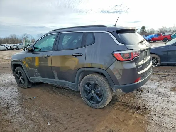 3C4NJDBB3JT349845 2018 JEEP COMPASS - Image 2