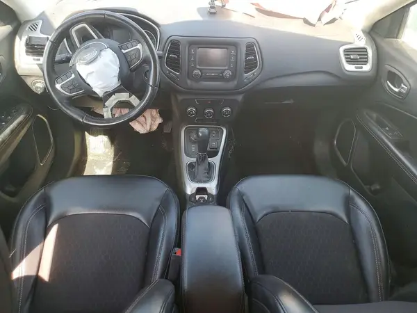 3C4NJDBB3JT360862 2018 JEEP COMPASS - Image 8