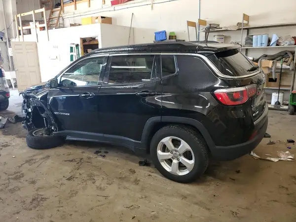 3C4NJDBB3JT360988 2018 JEEP COMPASS - Image 2