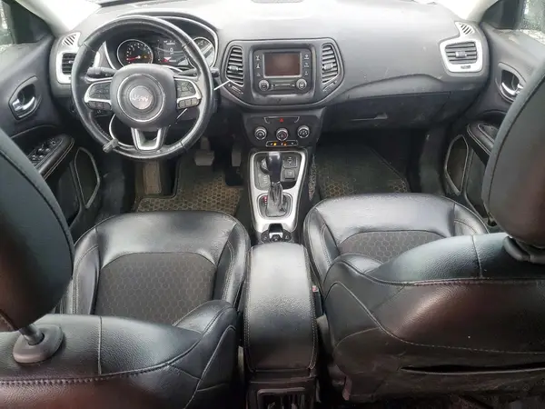 3C4NJDBB3JT366371 2018 JEEP COMPASS - Image 8
