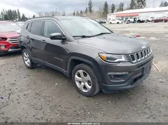 3C4NJDBB3JT375992 2018 JEEP COMPASS