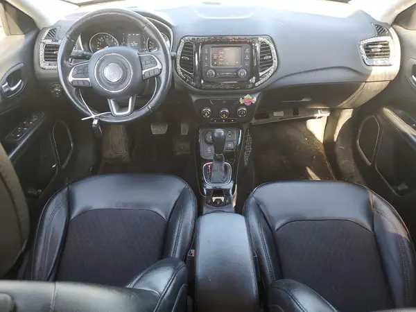 3C4NJDBB3JT395059 2018 JEEP COMPASS - Image 8