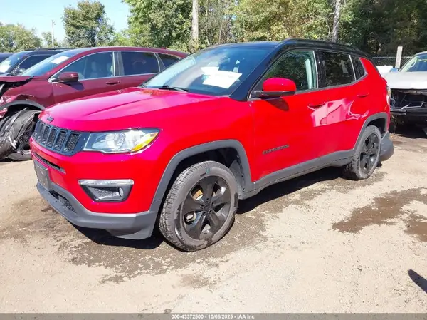 3C4NJDBB3JT395840 2018 JEEP COMPASS - Image 2