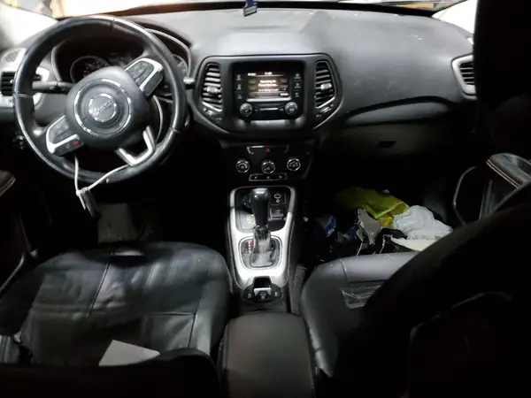 3C4NJDBB3JT400146 2018 JEEP COMPASS - Image 8