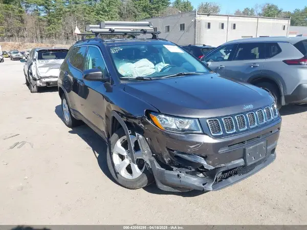 3C4NJDBB3JT401720 2018 JEEP COMPASS - Image 1
