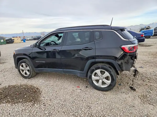 3C4NJDBB3JT403712 2018 JEEP COMPASS - Image 2