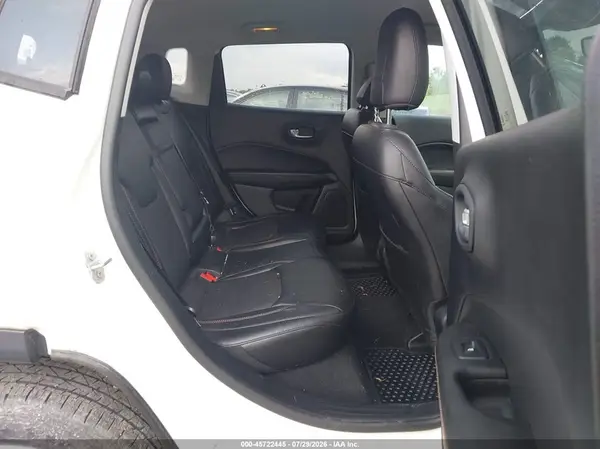 3C4NJDBB3JT423023 2018 JEEP COMPASS - Image 8