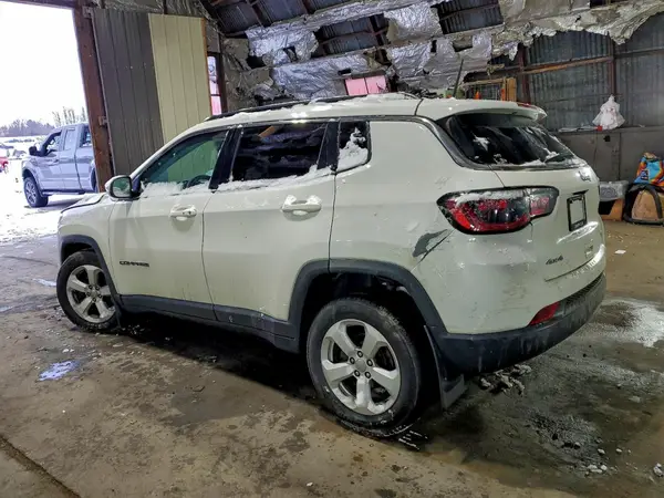 3C4NJDBB3JT423720 2018 JEEP COMPASS - Image 2