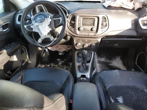 3C4NJDBB3JT435172 2018 JEEP COMPASS - Image 8