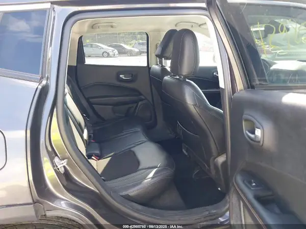 3C4NJDBB3JT435723 2018 JEEP COMPASS - Image 8