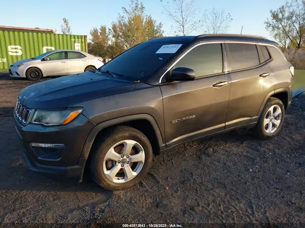 3C4NJDBB3JT436015 2018 JEEP COMPASS - Image 2