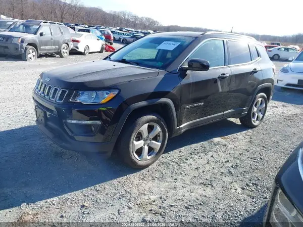 3C4NJDBB3JT436435 2018 JEEP COMPASS - Image 2