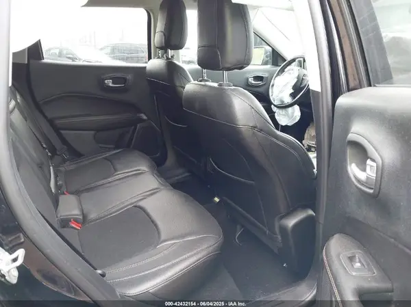 3C4NJDBB3JT455082 2018 JEEP COMPASS - Image 8